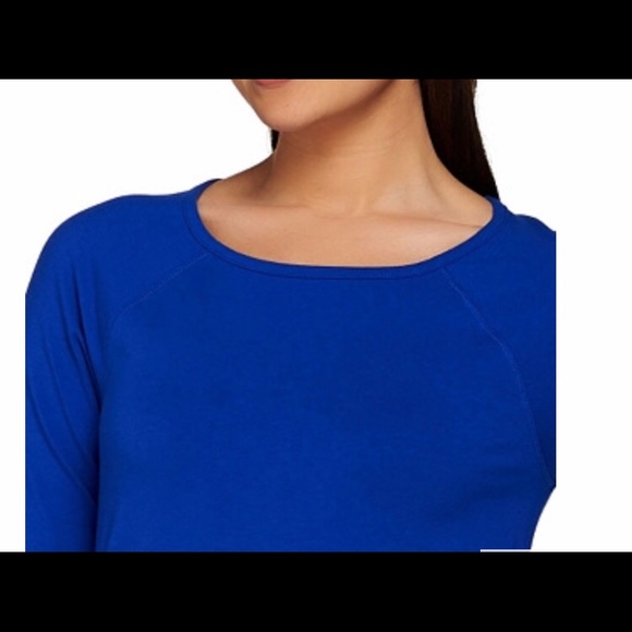 NEW Denim&Co. Bright Blue T-Shirt W/Back Shirring - Picture 4 of 6